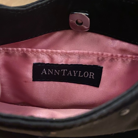 Prom, Special Occasion small purse, Ann Taylor, satin, sequins, snap closure - Picture 2 of 10